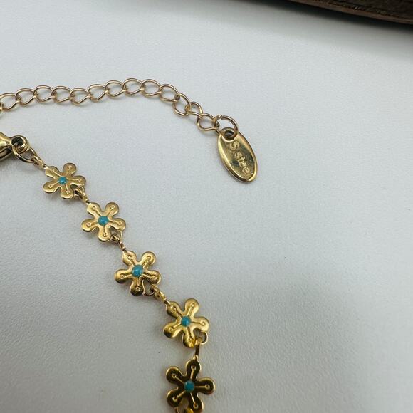 18K Gold Plated Daisy Choker - Non-Tarnish - Picture 7 of 9